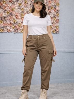 High-Rise Olive Cargo Joggers with Utility Pockets